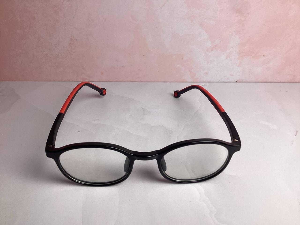 Armazón Ovalado Negro y Rojo
