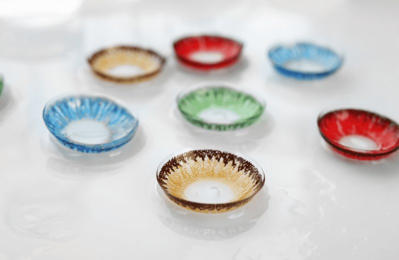 Lentes de contacto colores.